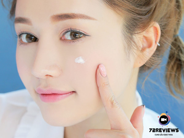 Kem lót giúp da trông mịn màng, có sức sống hơn