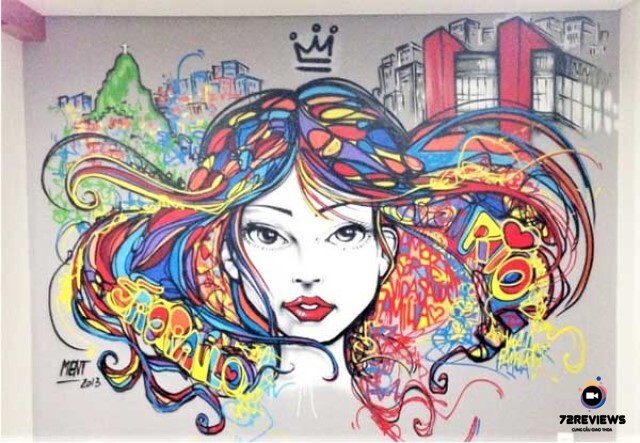 Vẽ tranh tường nên chọn sơn Acrylic
