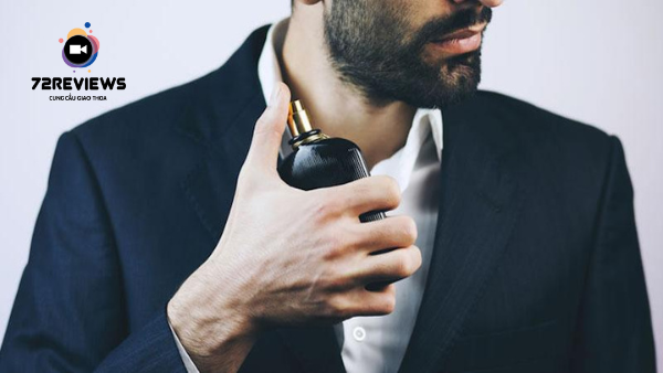 Xịt nước hoa đúng cách